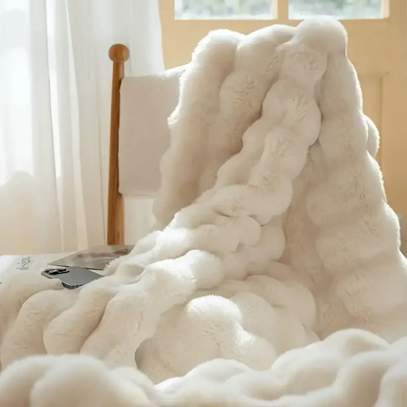 Cozy Faux Rabbit Fleece Blanket - Soft Warm Throw for Bedroom